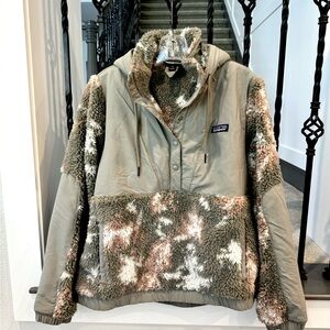 Patagonia Women's Shelled Retro X Pullover Size S